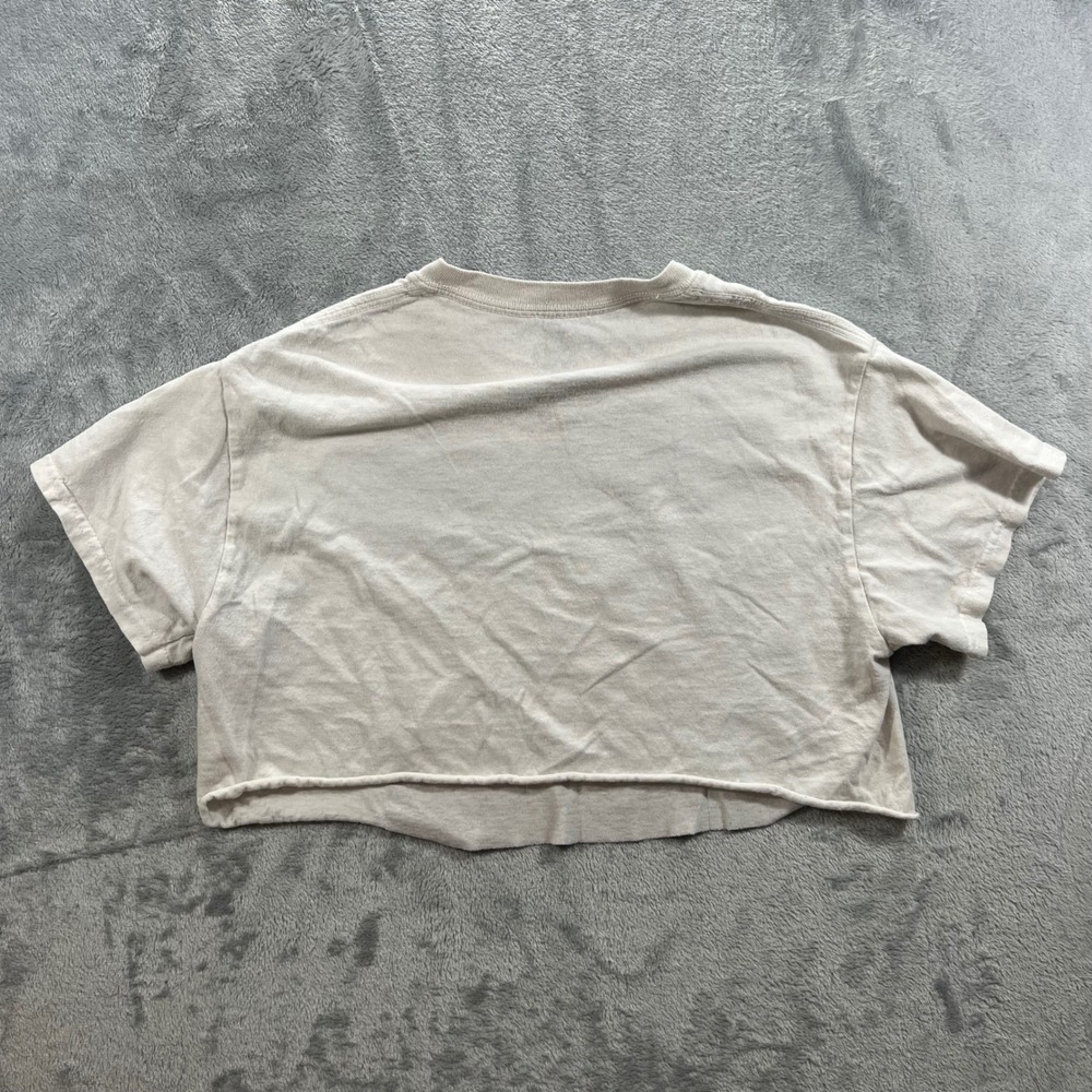 Selena Amor Prohibido Graphic Crop Top Womens Size Small‎ Cream Good Raw Hem Tee - Picture 14 of 14